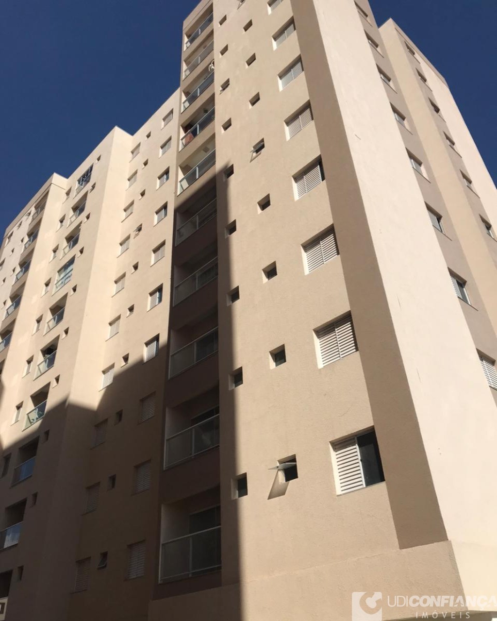 Apartamento à venda com 2 quartos, 56m² - Foto 1