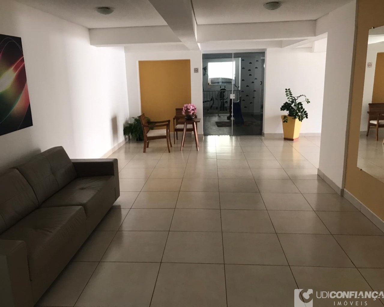 Apartamento à venda com 2 quartos, 56m² - Foto 2