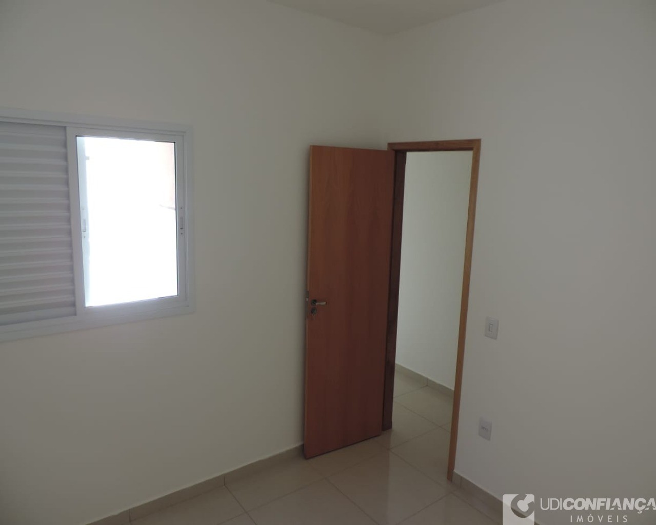 Casa à venda com 2 quartos, 63m² - Foto 11