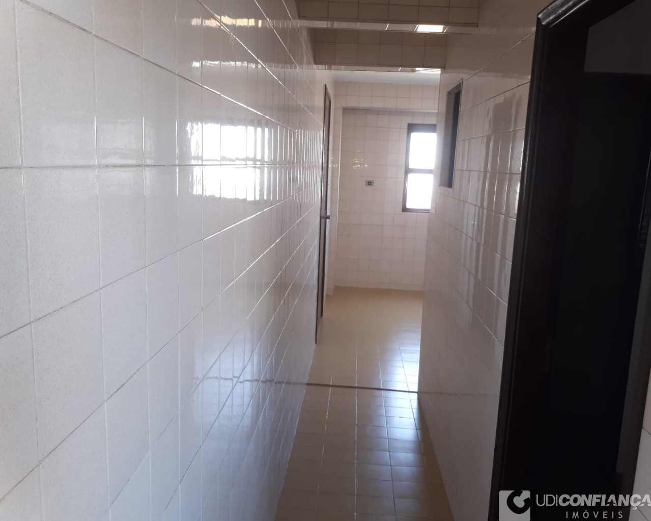 Apartamento à venda com 3 quartos, 117m² - Foto 12