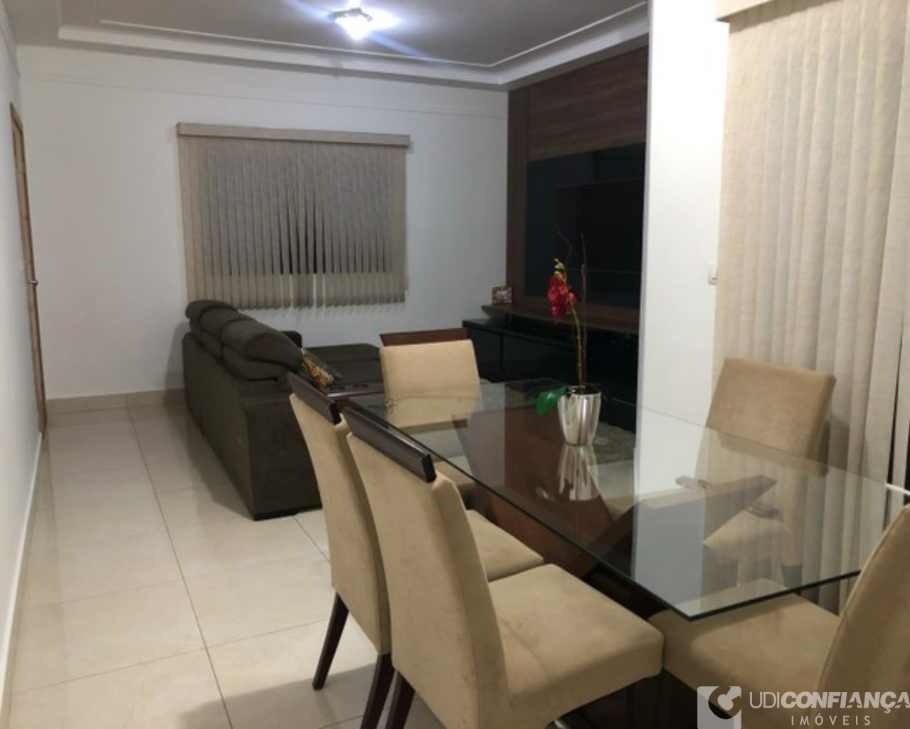 Casa à venda com 3 quartos, 140m² - Foto 4