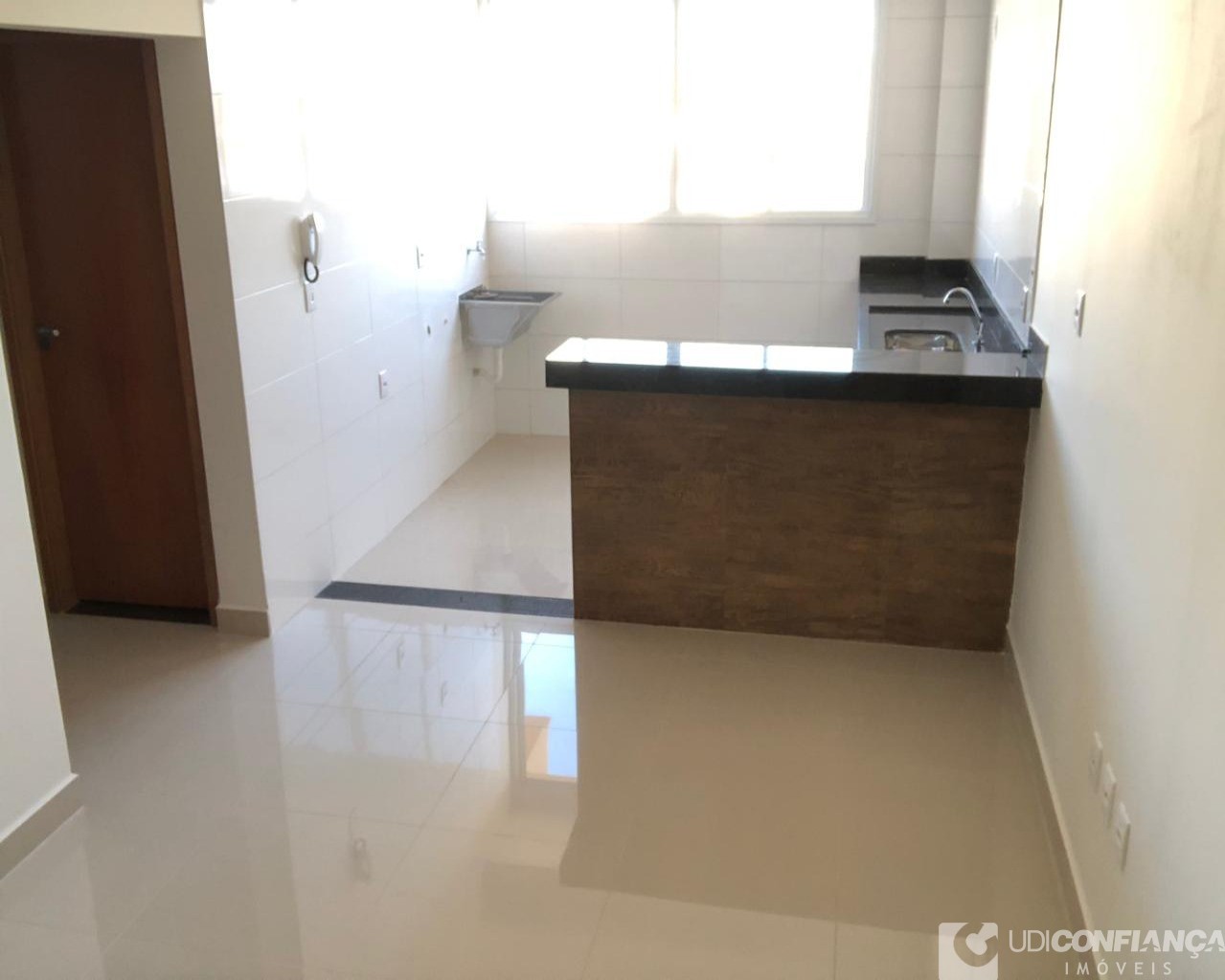 Apartamento à venda com 2 quartos, 53m² - Foto 4