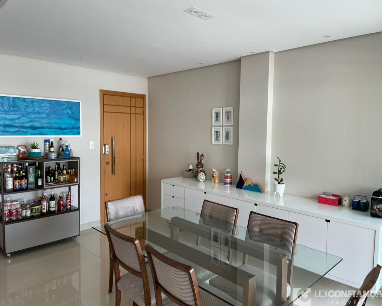 Apartamento à venda com 4 quartos, 131m² - Foto 1