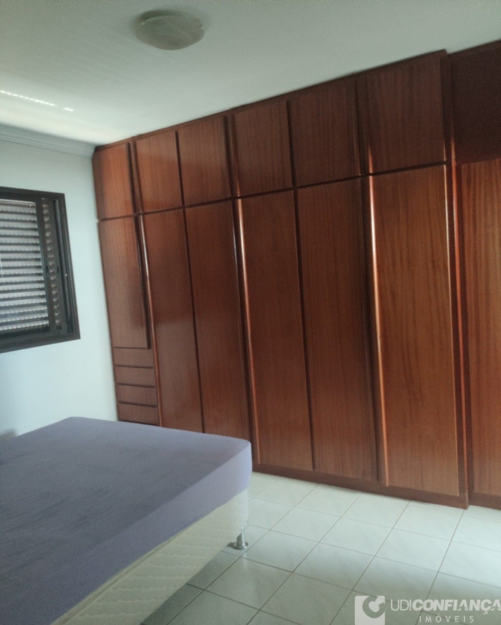 Apartamento à venda com 3 quartos, 79m² - Foto 2