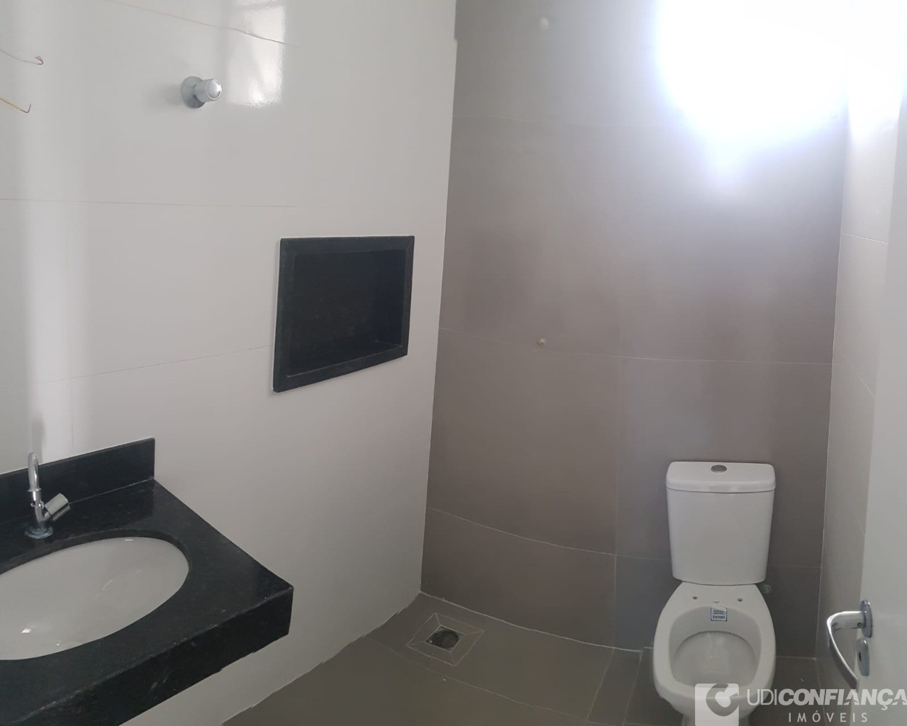 Apartamento à venda com 2 quartos, 58m² - Foto 7