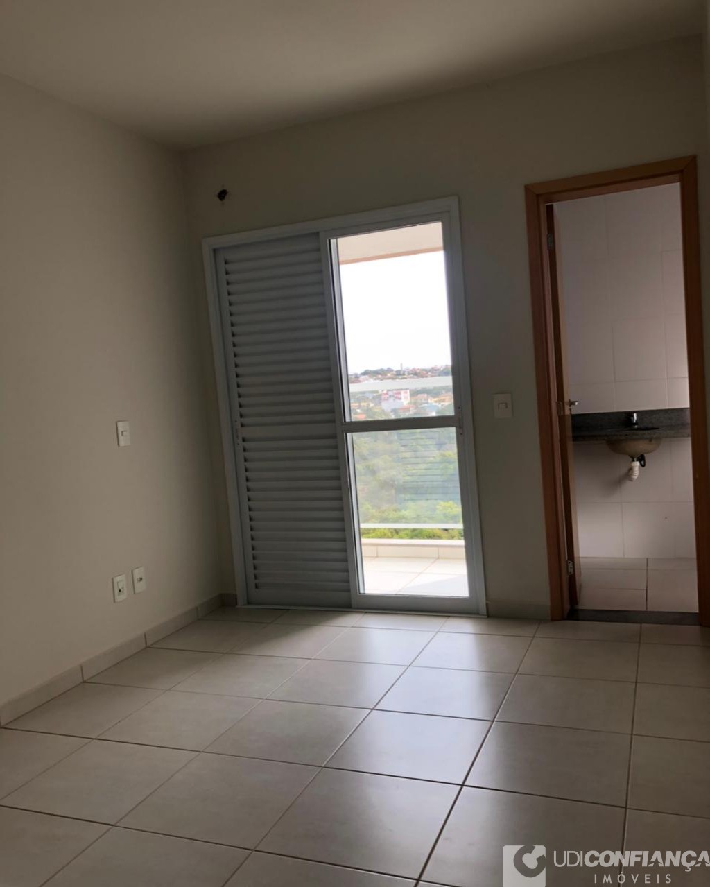 Apartamento à venda com 3 quartos, 86m² - Foto 12