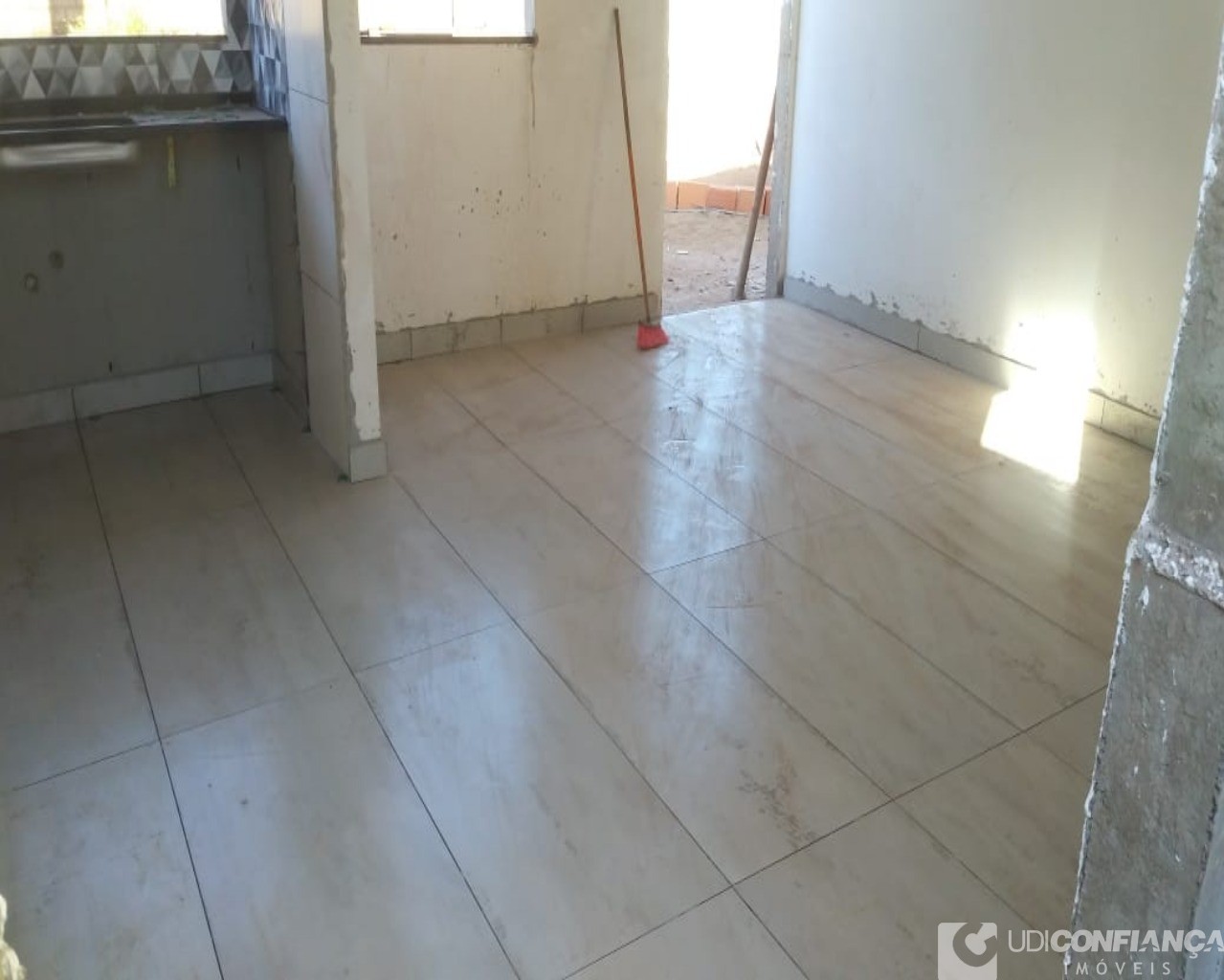 Casa à venda com 2 quartos, 57m² - Foto 5