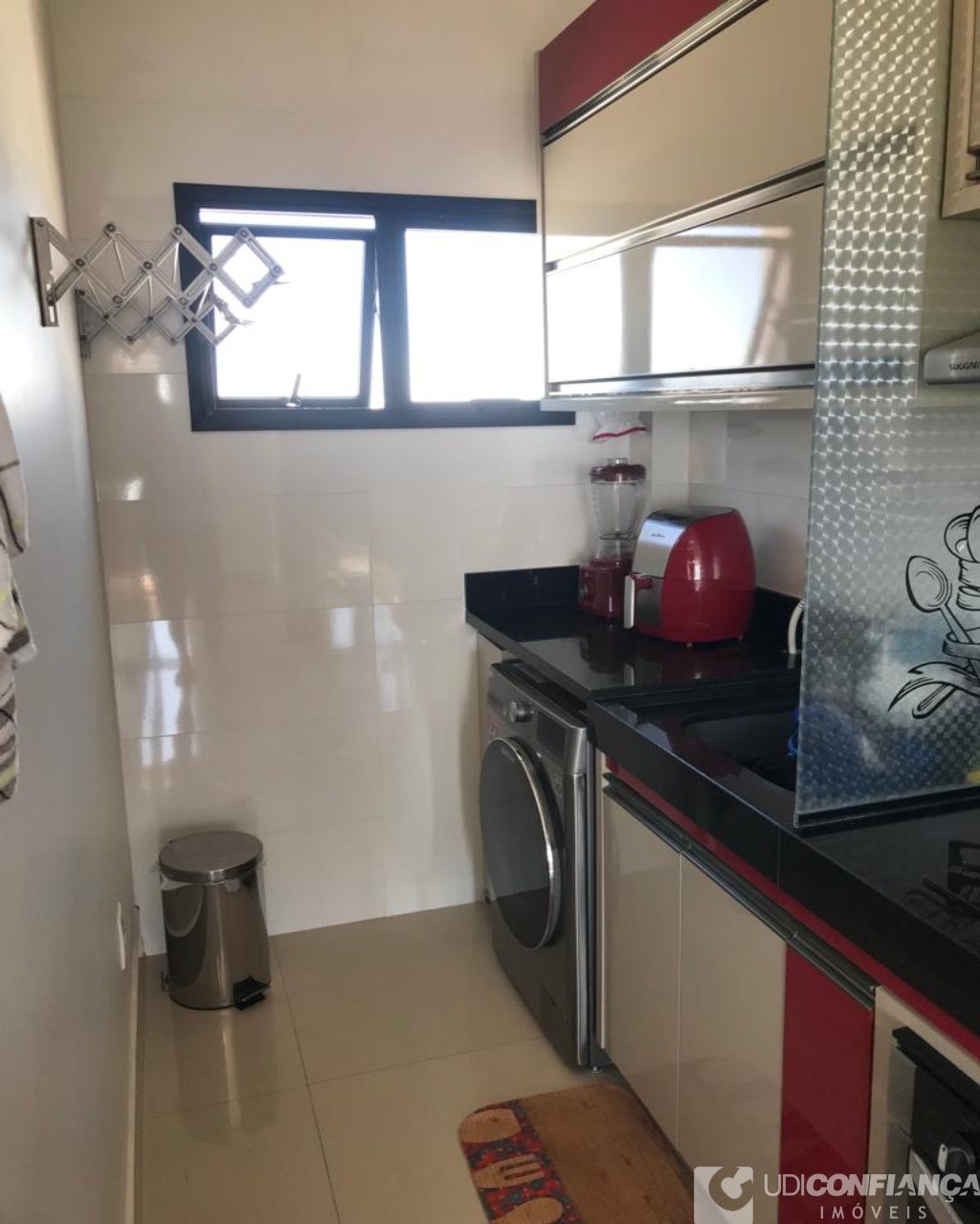 Apartamento à venda com 2 quartos, 70m² - Foto 4