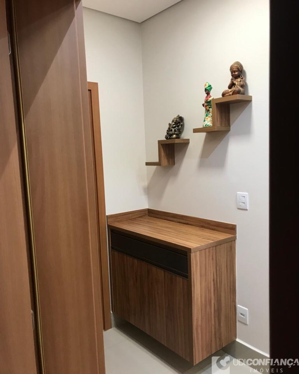 Apartamento à venda com 2 quartos, 70m² - Foto 9