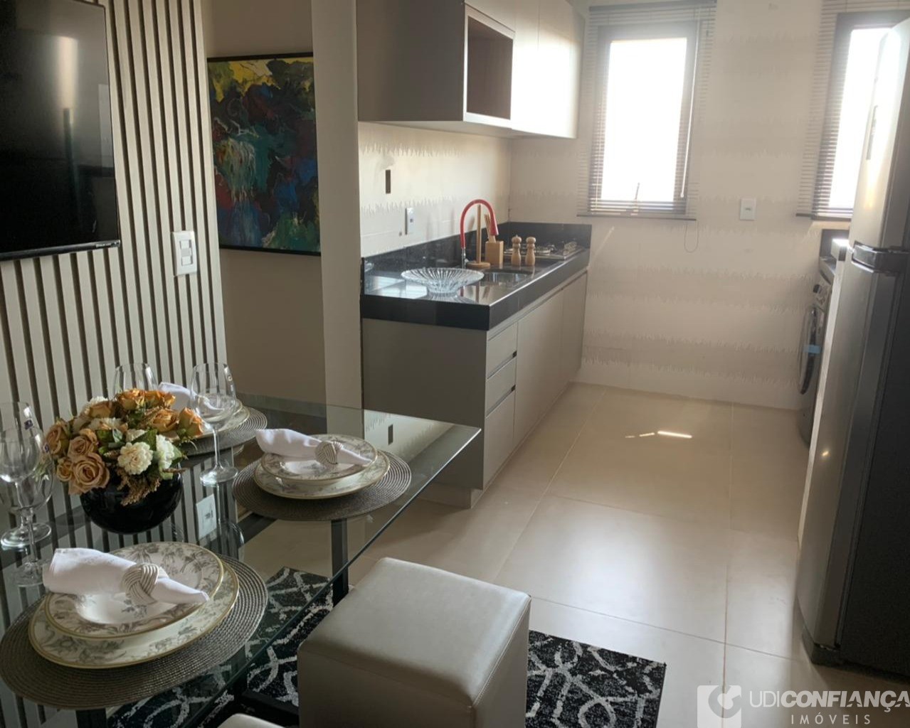 Apartamento à venda com 2 quartos, 50m² - Foto 2