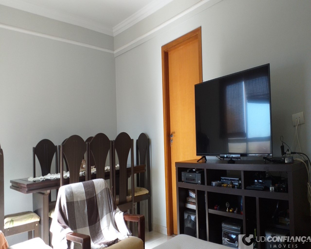 Apartamento à venda com 3 quartos, 87m² - Foto 1