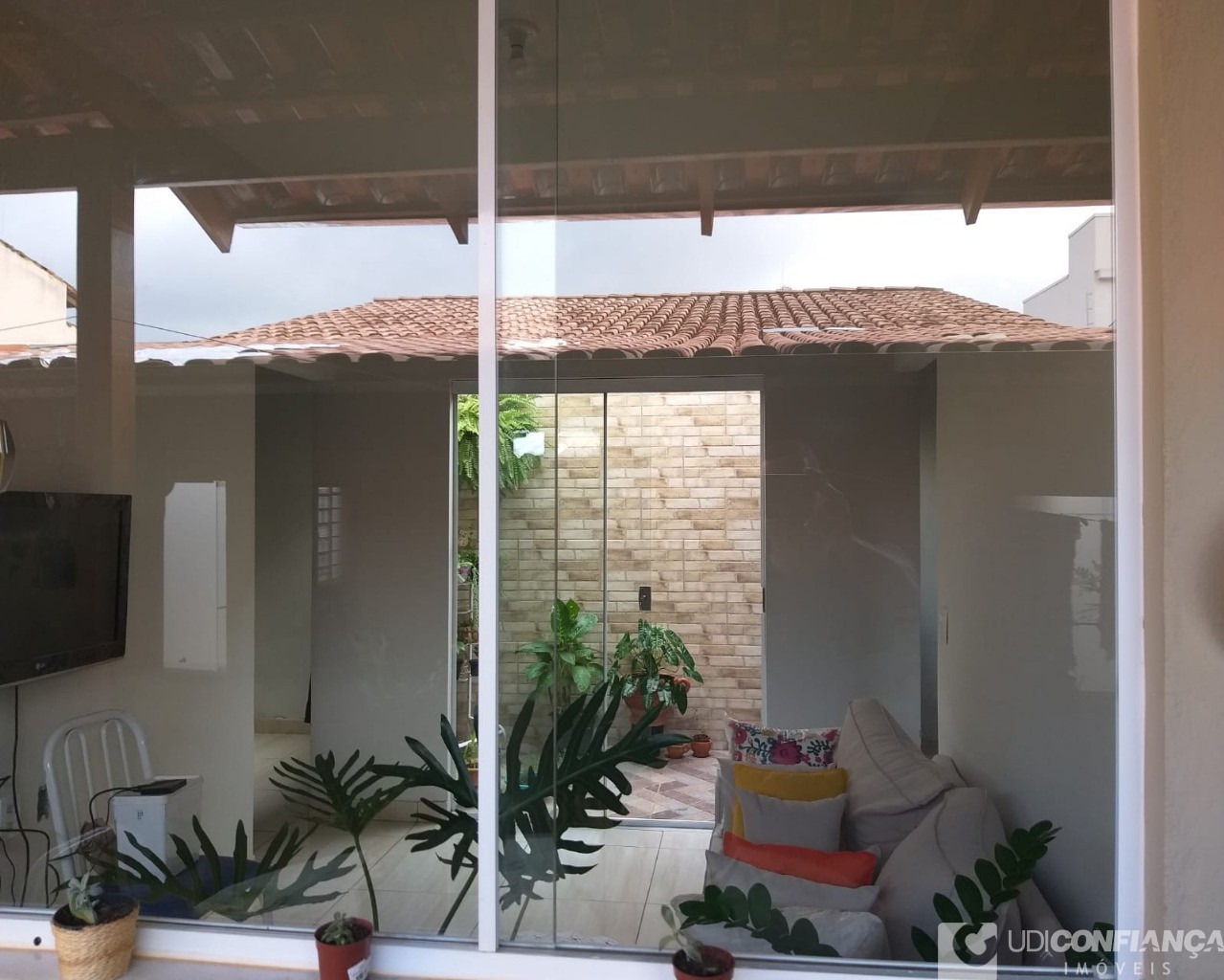 Casa à venda com 3 quartos, 220m² - Foto 4