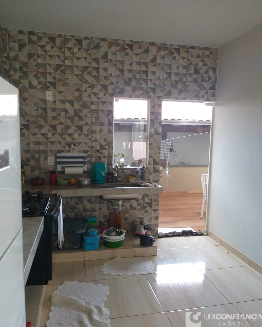 Casa à venda com 3 quartos, 220m² - Foto 6