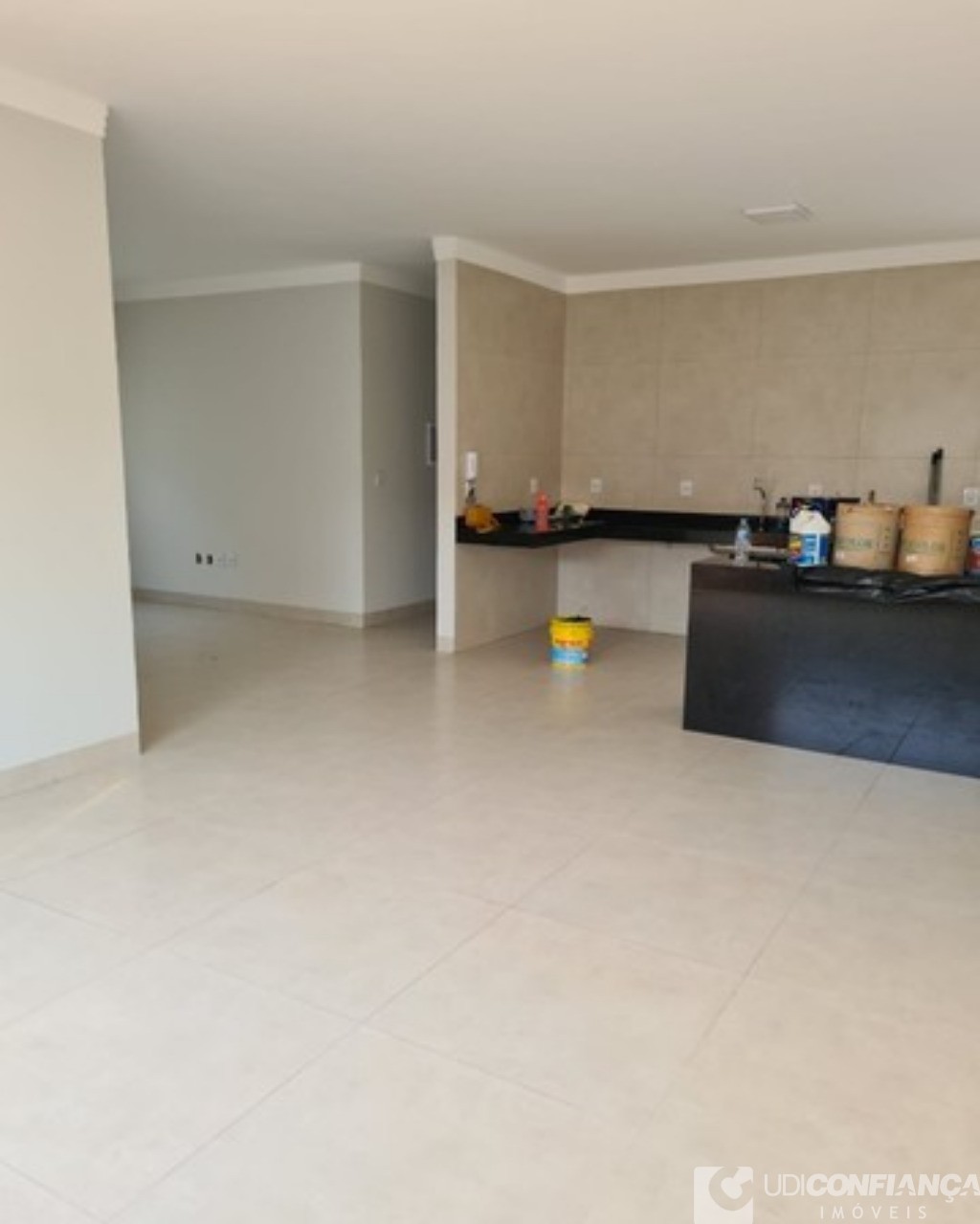 Casa à venda com 3 quartos, 153m² - Foto 1