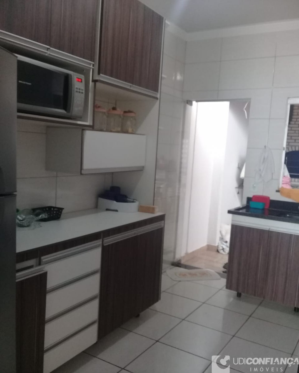 Casa à venda com 2 quartos, 115m² - Foto 1