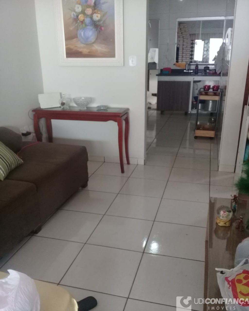 Casa à venda com 2 quartos, 115m² - Foto 2