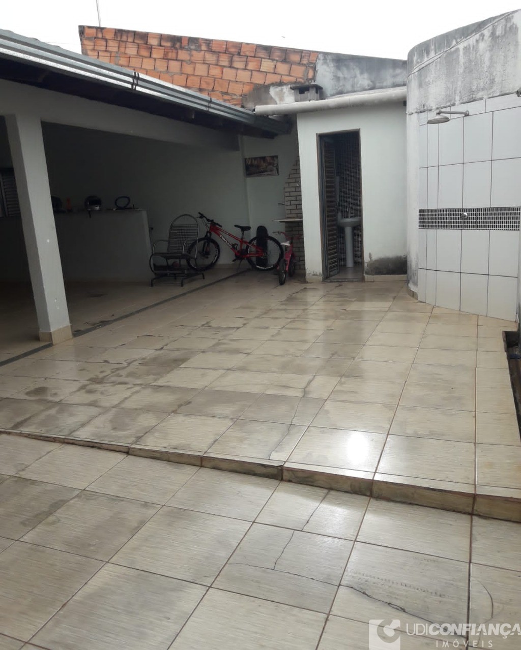 Casa à venda com 3 quartos, 155m² - Foto 1