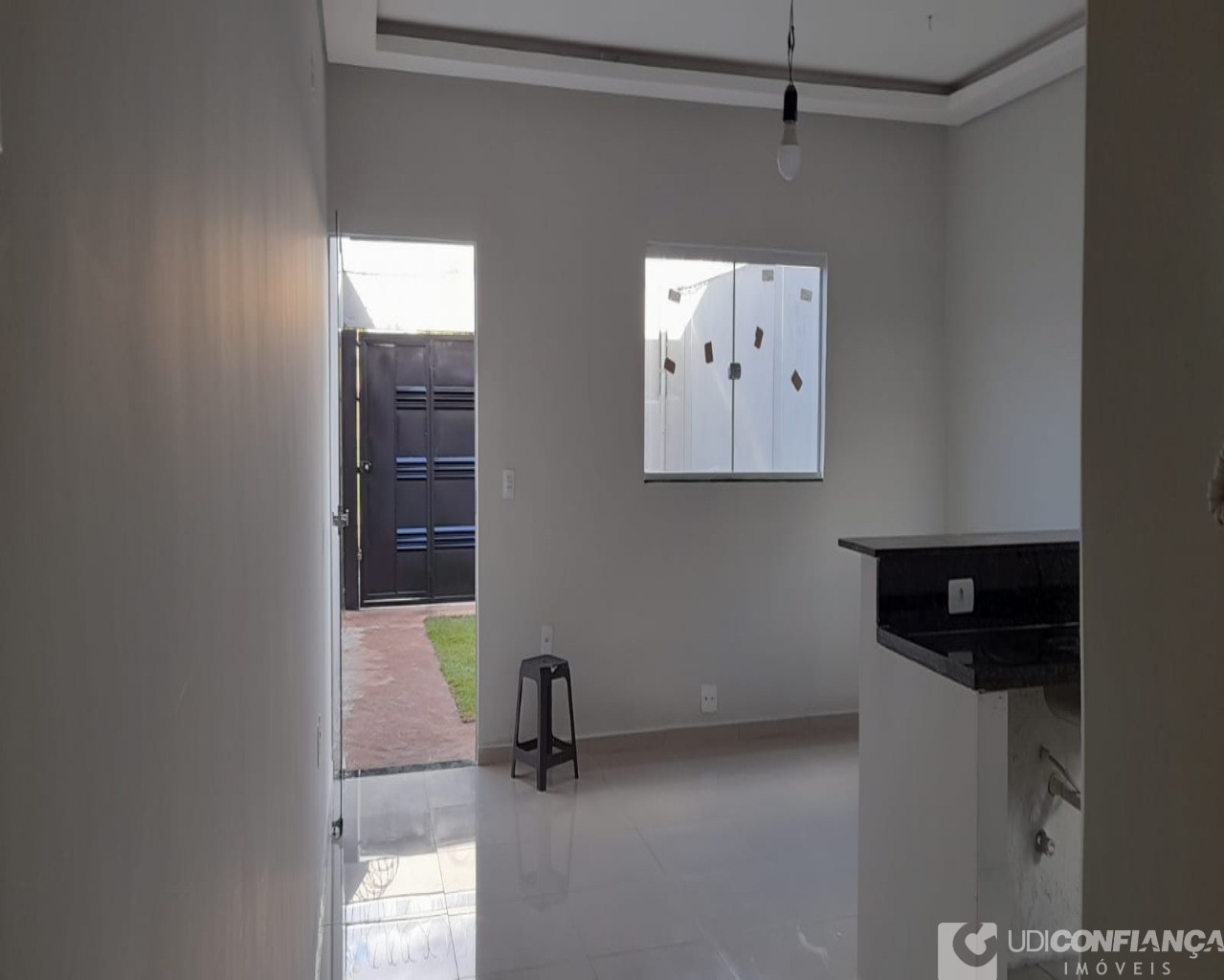 Casa à venda com 2 quartos, 64m² - Foto 5