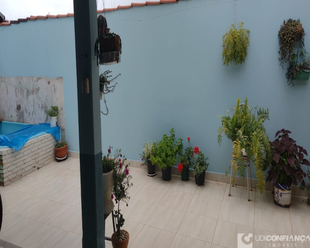 Casa à venda com 3 quartos, 250m² - Foto 1