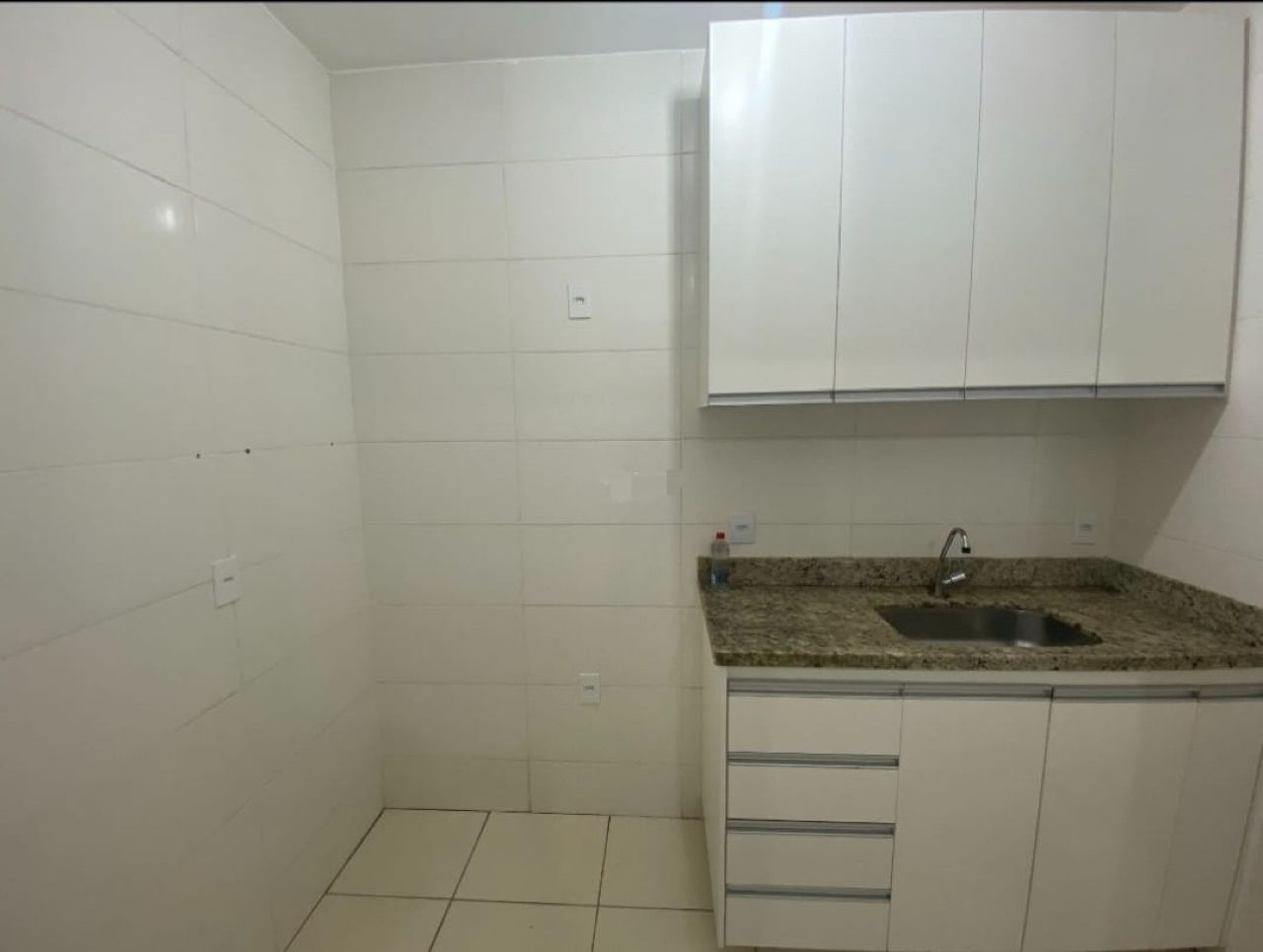 Apartamento à venda com 2 quartos, 68m² - Foto 3