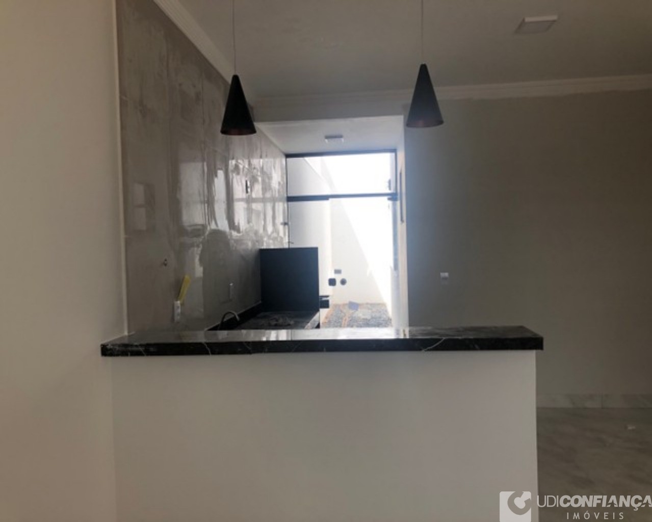 Apartamento à venda com 2 quartos, 70m² - Foto 2