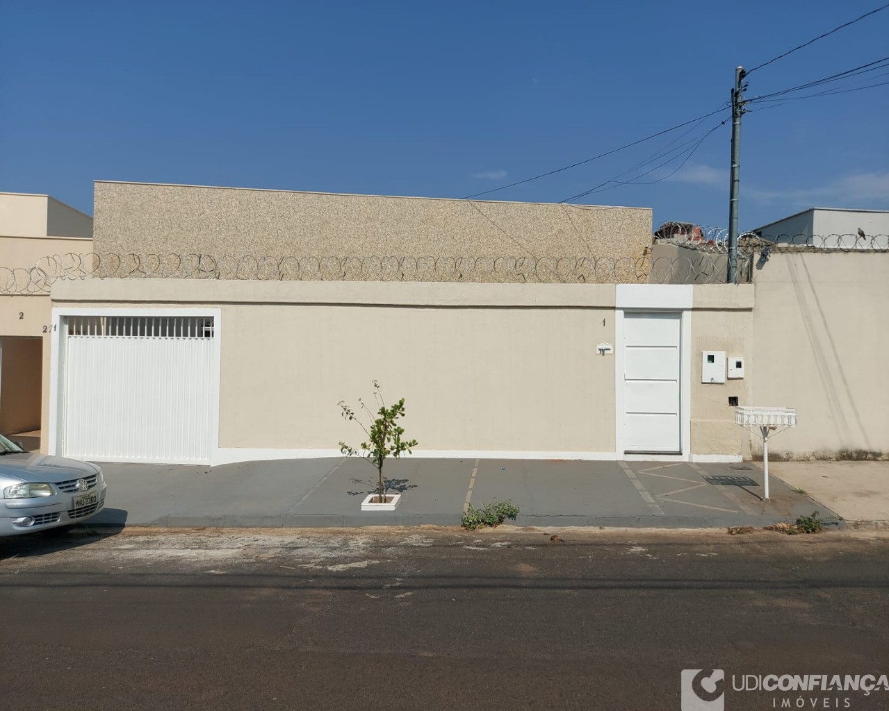 Casa à venda com 3 quartos, 140m² - Foto 2