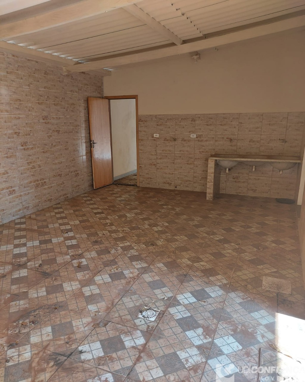 Casa à venda com 3 quartos, 140m² - Foto 3