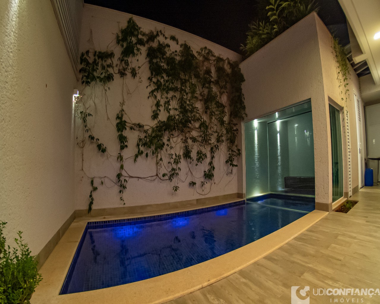 Casa à venda com 5 quartos, 333m² - Foto 17