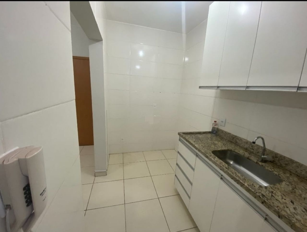 Apartamento à venda com 2 quartos, 68m² - Foto 4