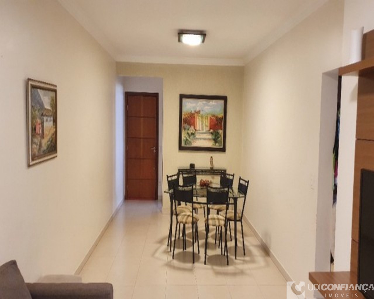 Apartamento à venda com 3 quartos, 93m² - Foto 2