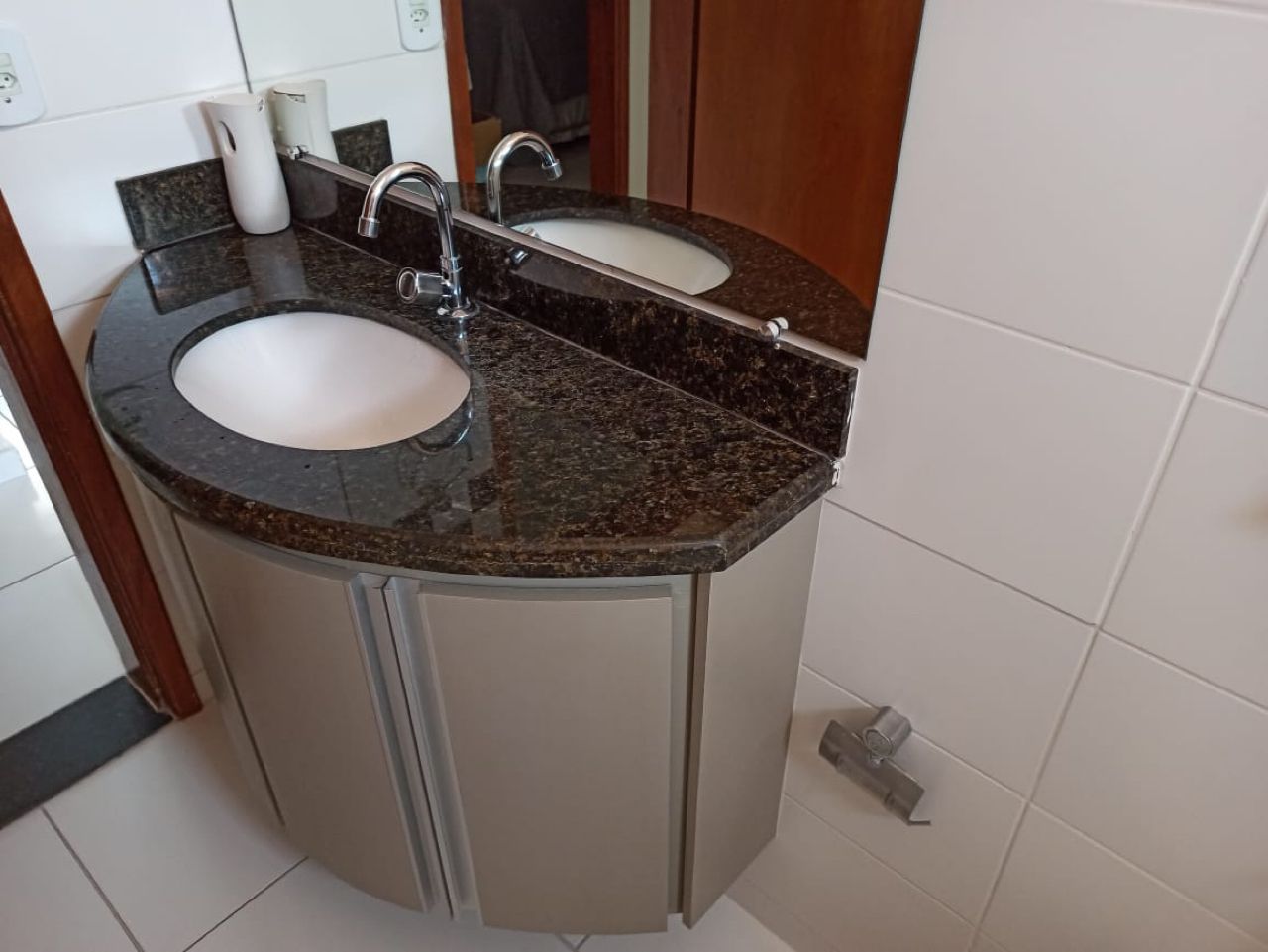 Apartamento à venda com 2 quartos, 55m² - Foto 16