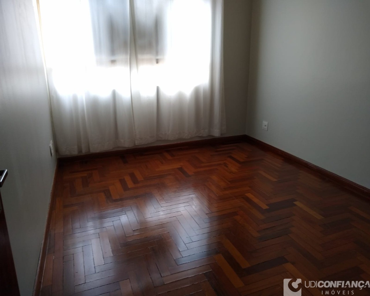 Apartamento à venda com 3 quartos, 165m² - Foto 10