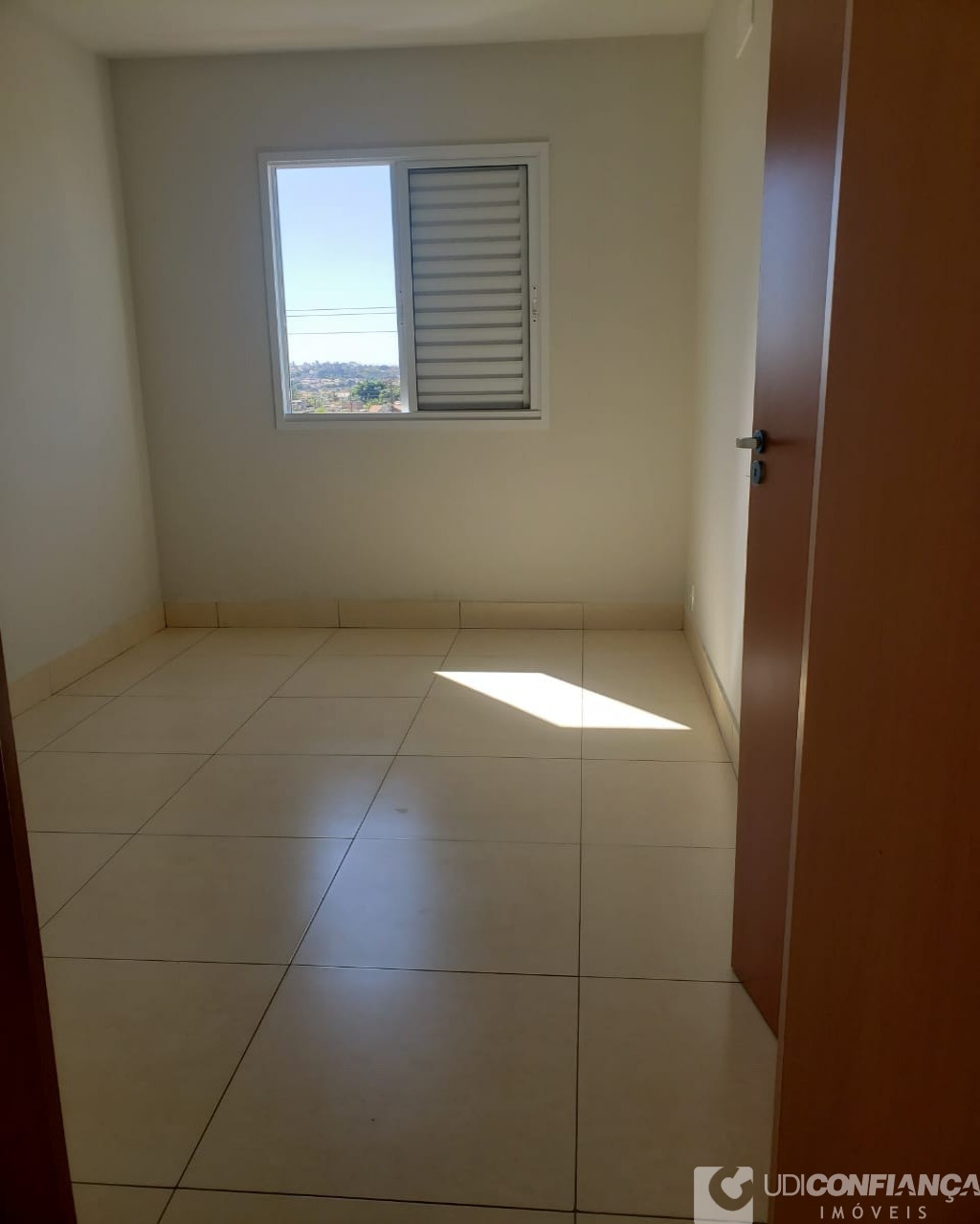 Apartamento à venda com 2 quartos, 66m² - Foto 2