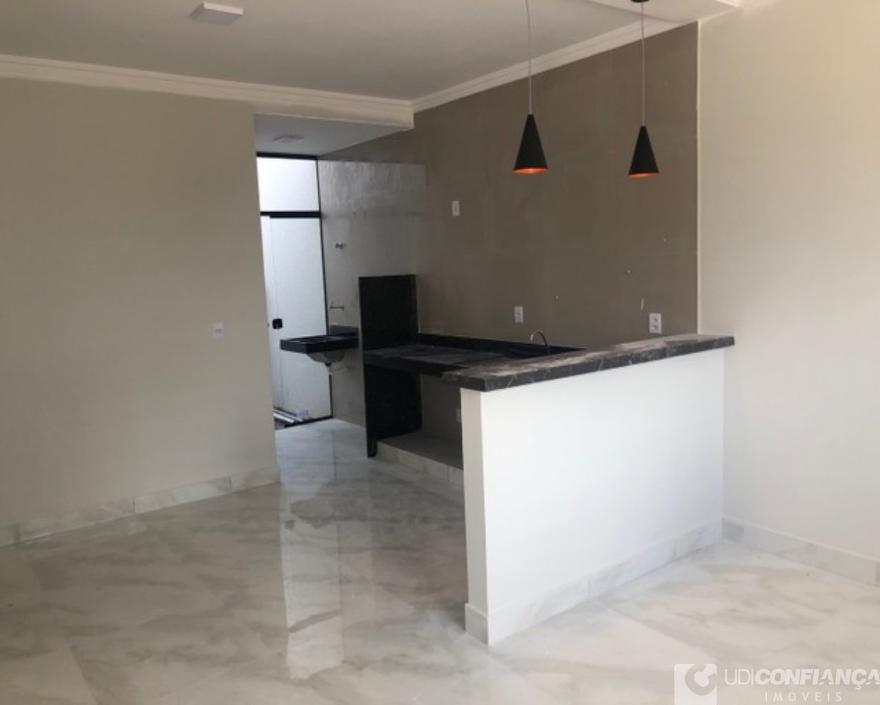 Apartamento à venda com 2 quartos, 70m² - Foto 4