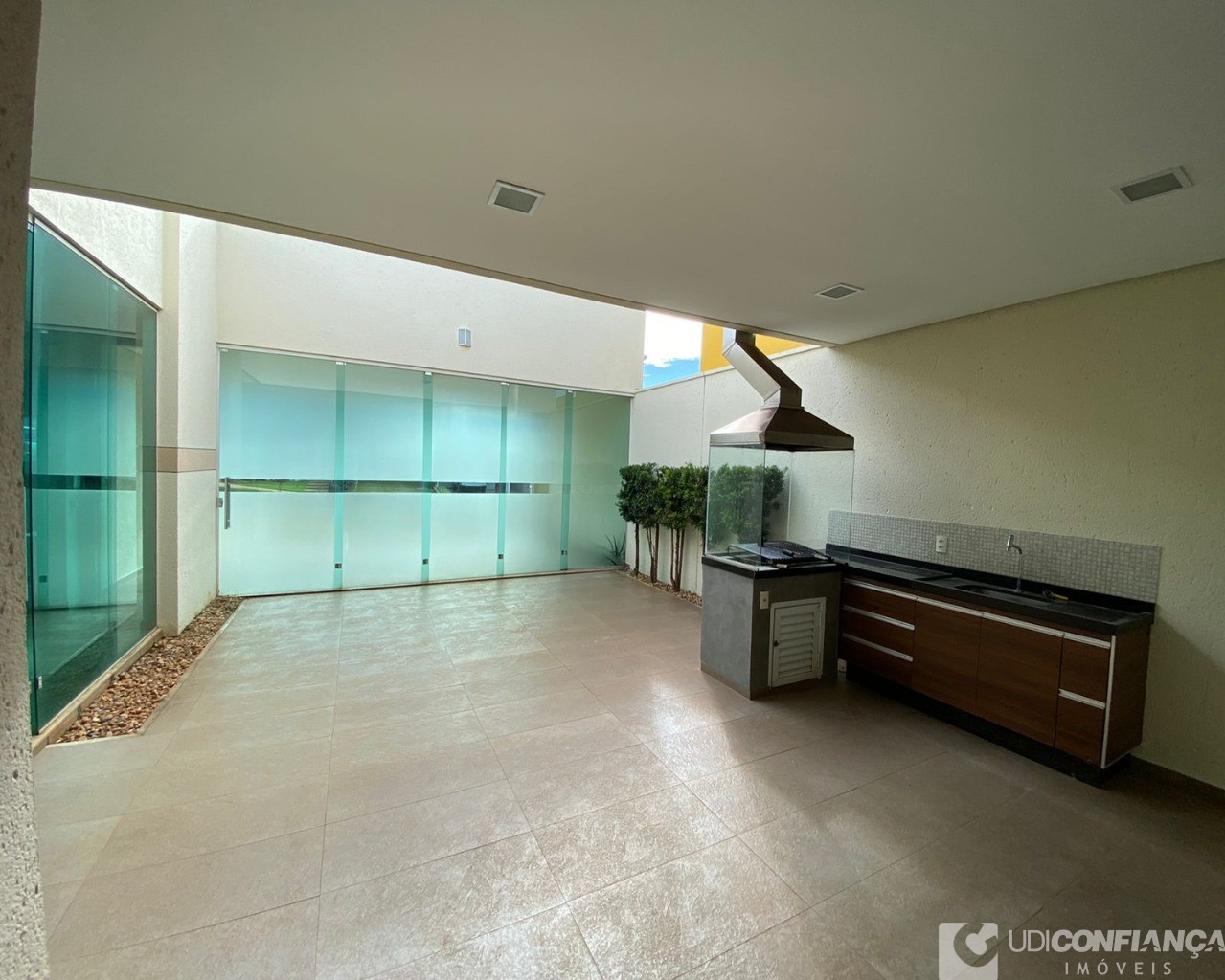 Casa à venda com 4 quartos, 298m² - Foto 8