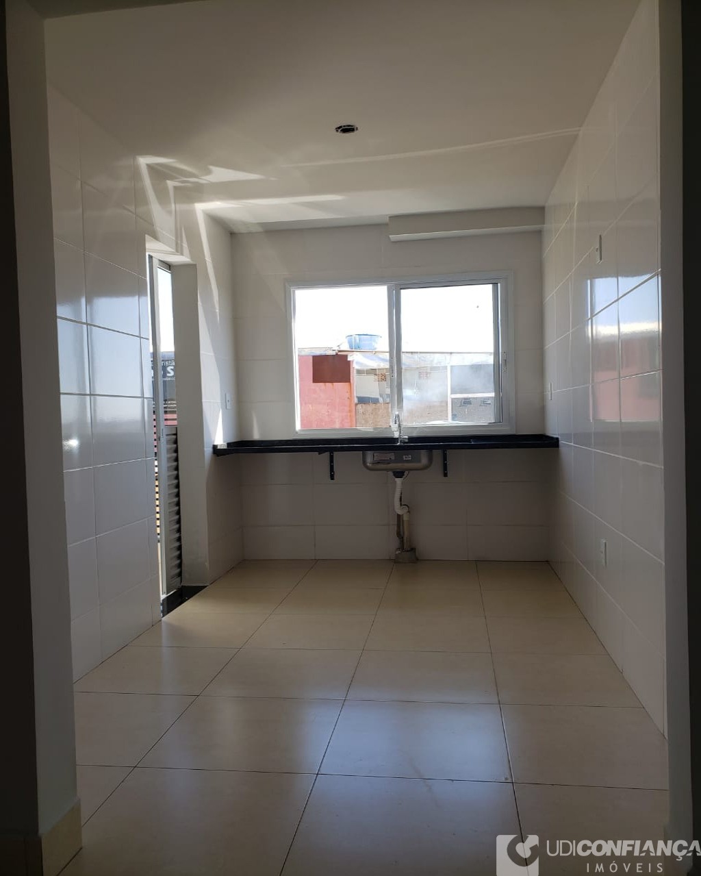 Apartamento à venda com 2 quartos, 66m² - Foto 4