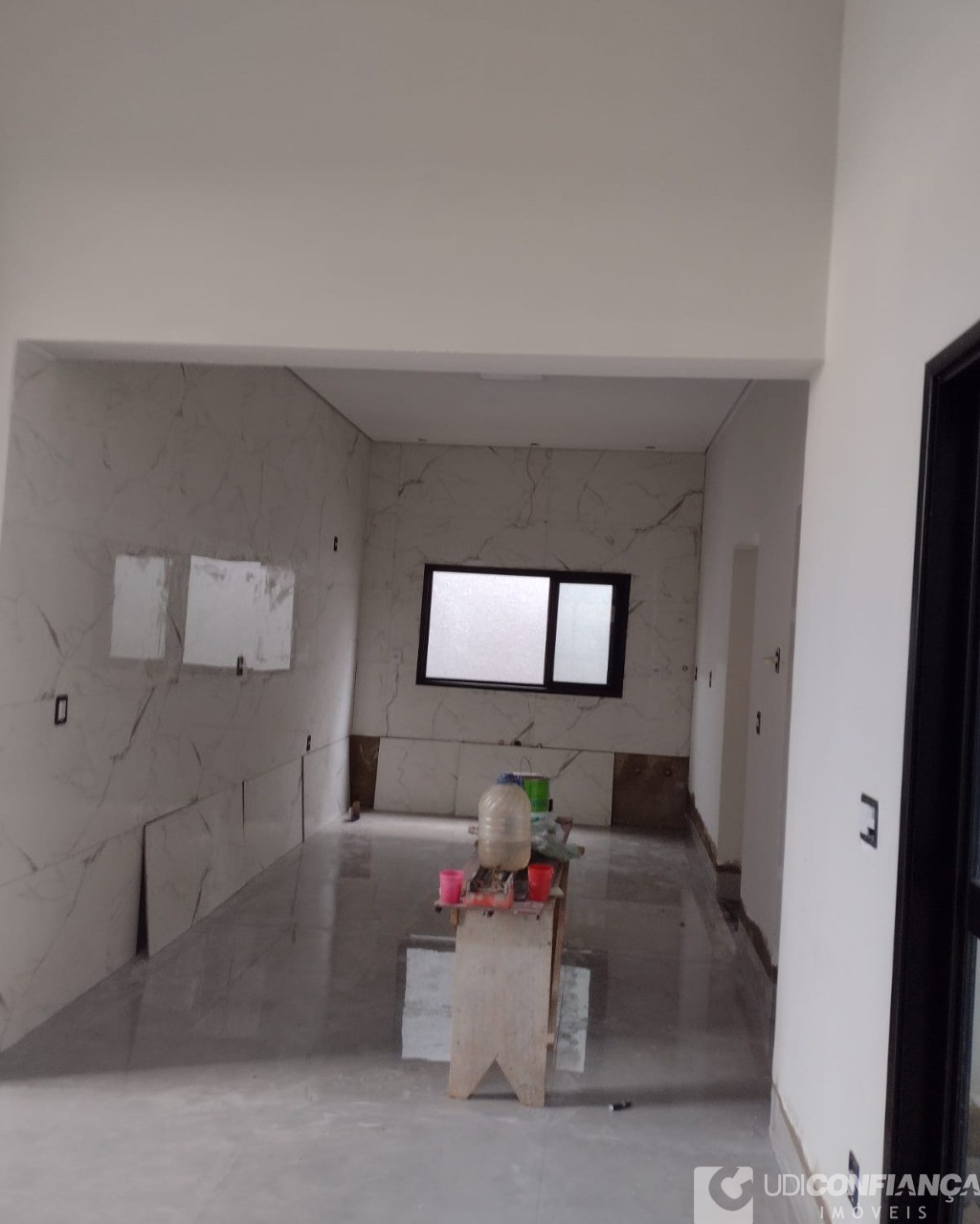 Casa à venda com 3 quartos, 168m² - Foto 3