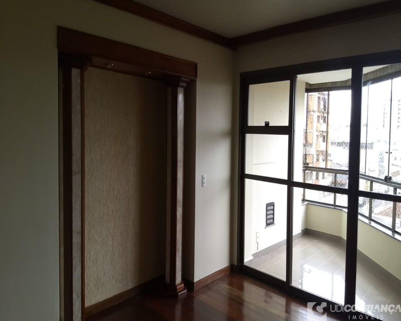 Apartamento à venda com 4 quartos, 205m² - Foto 14