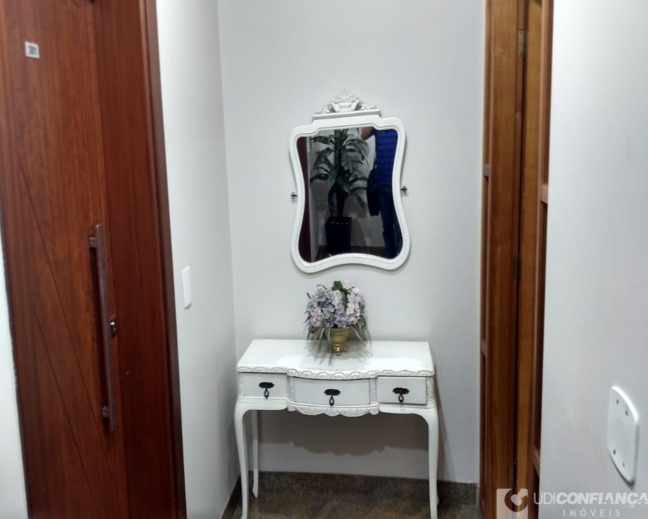 Apartamento à venda com 4 quartos, 205m² - Foto 8