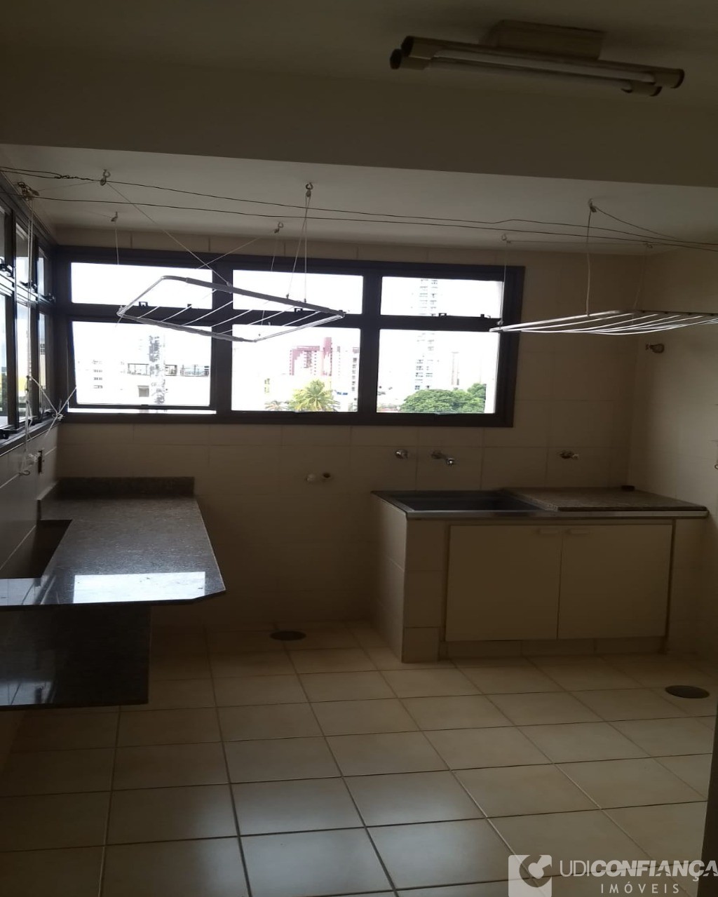 Apartamento à venda com 4 quartos, 205m² - Foto 25