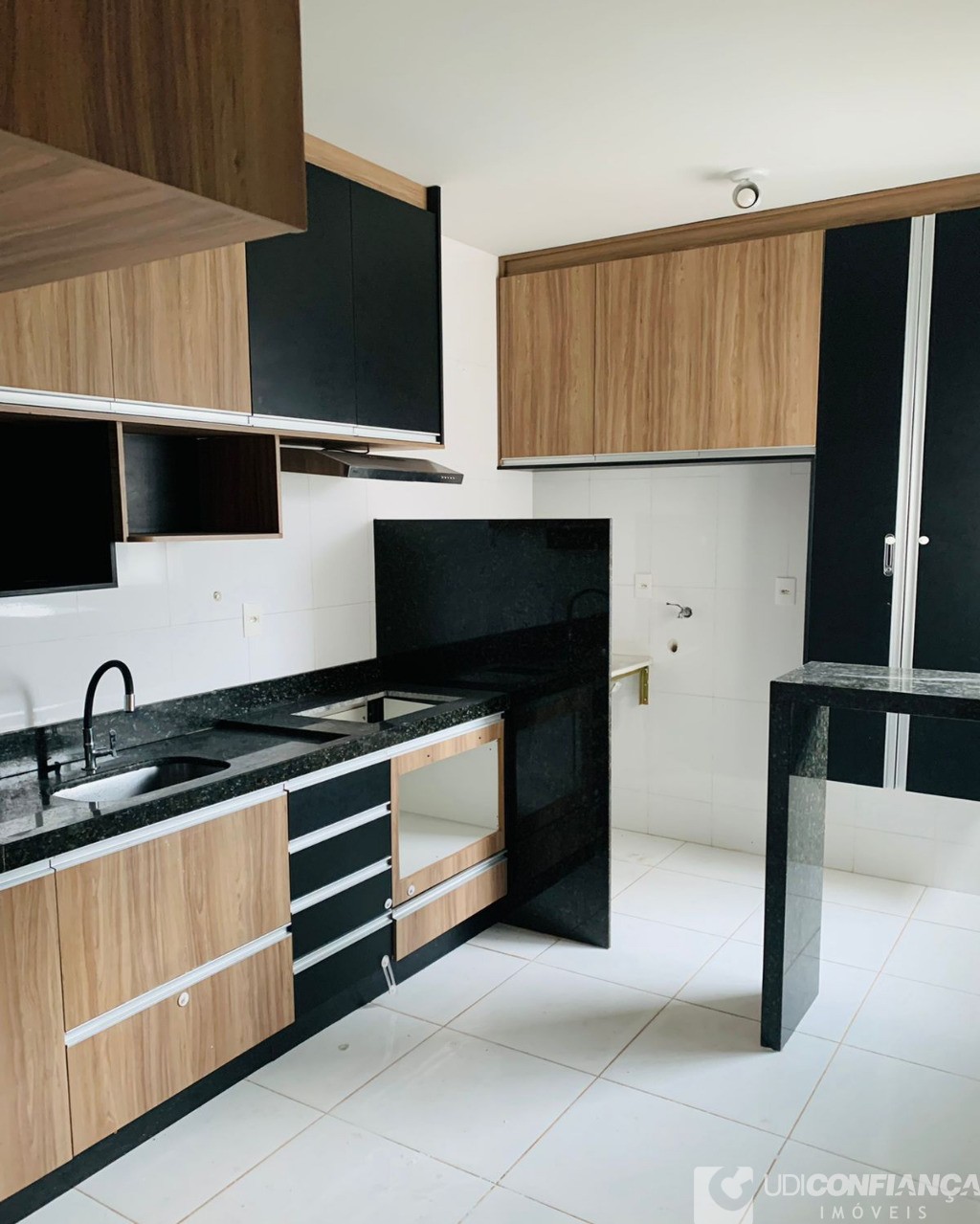 Apartamento à venda com 2 quartos, 62m² - Foto 4