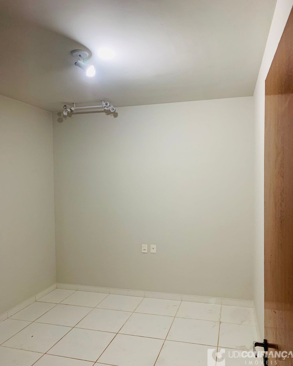 Apartamento à venda com 2 quartos, 62m² - Foto 5