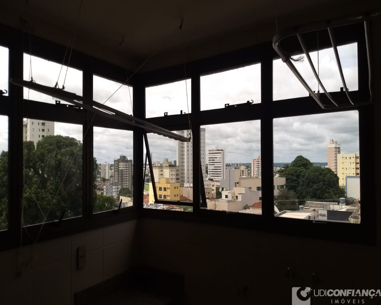 Apartamento à venda com 4 quartos, 205m² - Foto 28