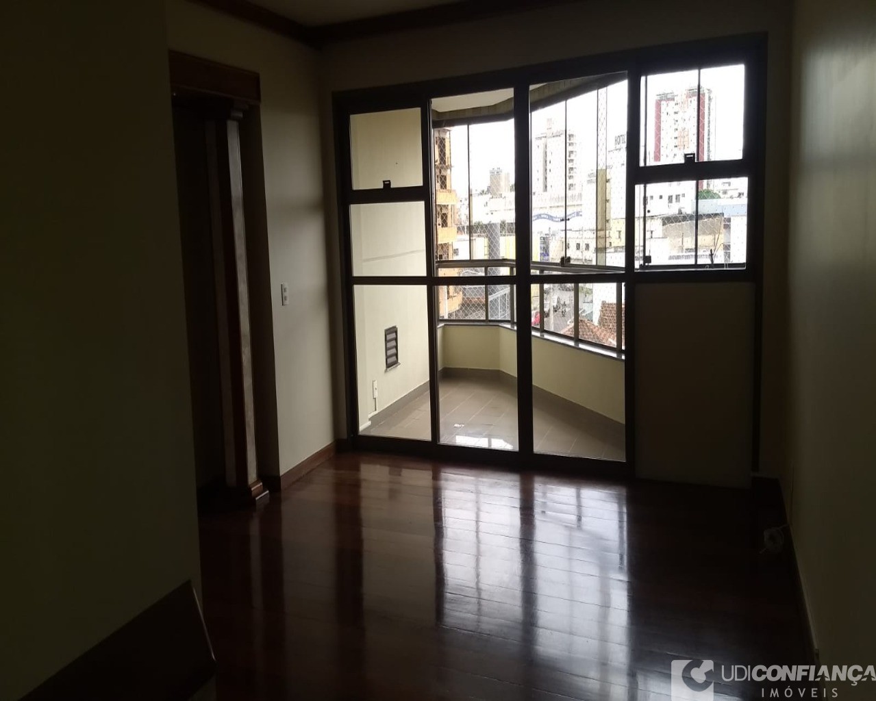 Apartamento à venda com 4 quartos, 205m² - Foto 12