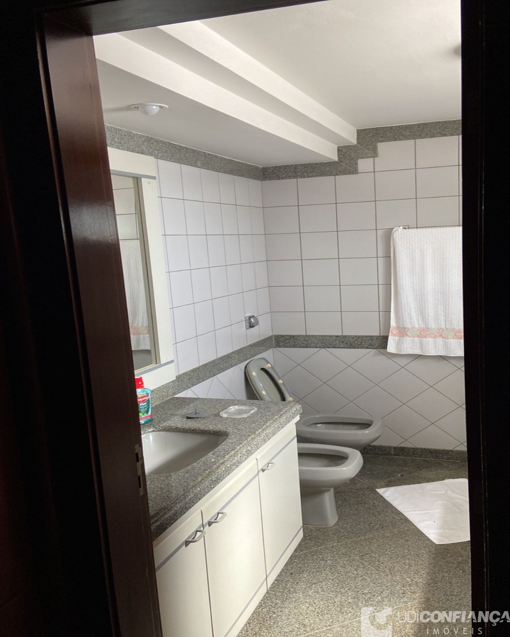 Apartamento à venda com 4 quartos, 210m² - Foto 4