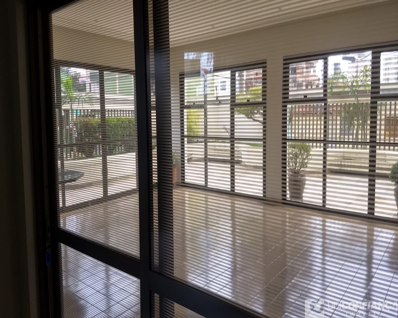 Apartamento à venda com 4 quartos, 205m² - Foto 3