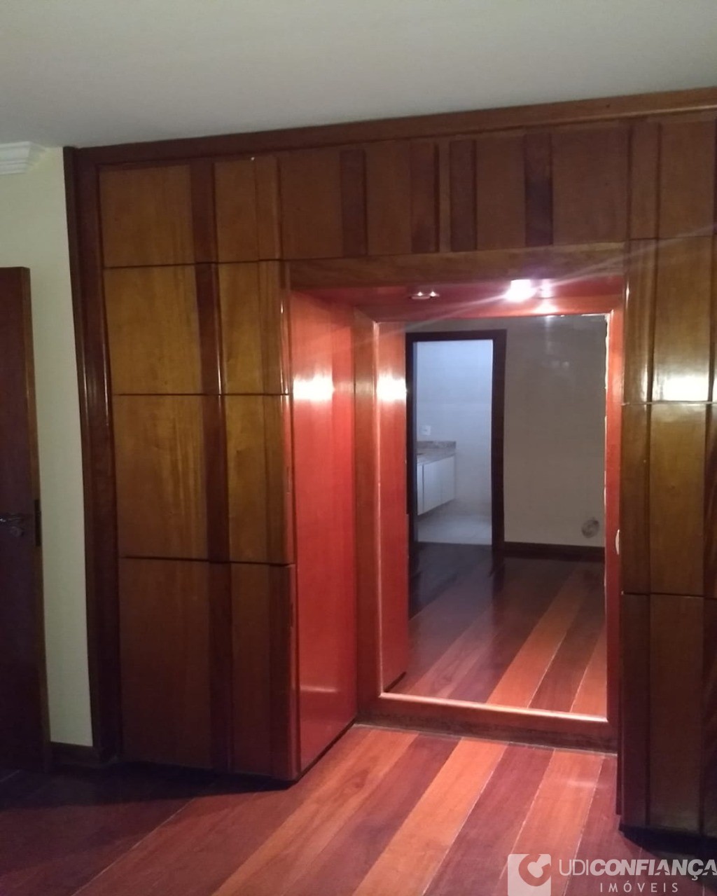 Apartamento à venda com 4 quartos, 205m² - Foto 41