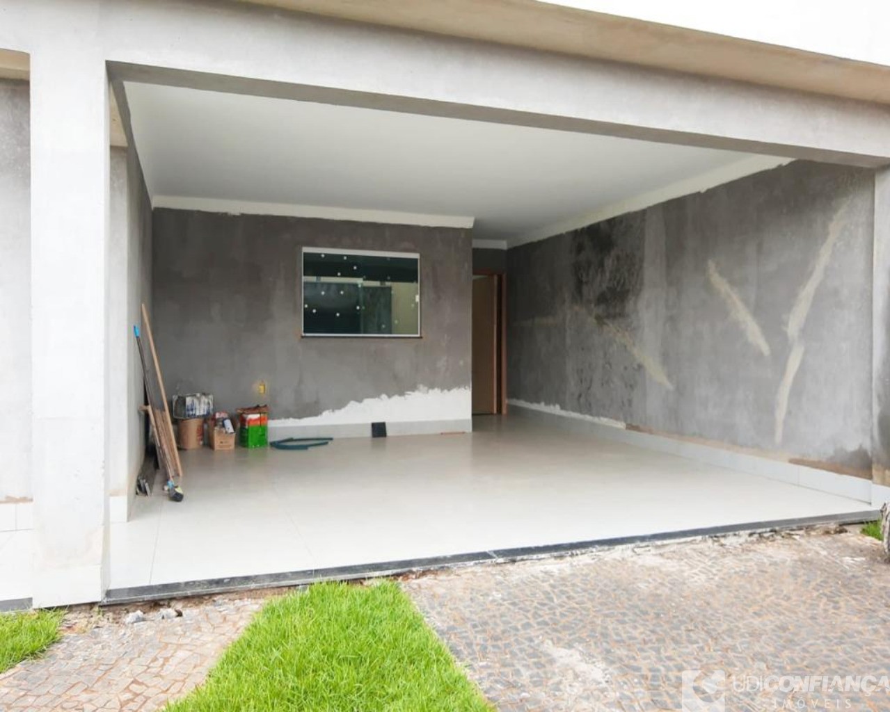 Casa à venda com 3 quartos, 140m² - Foto 1