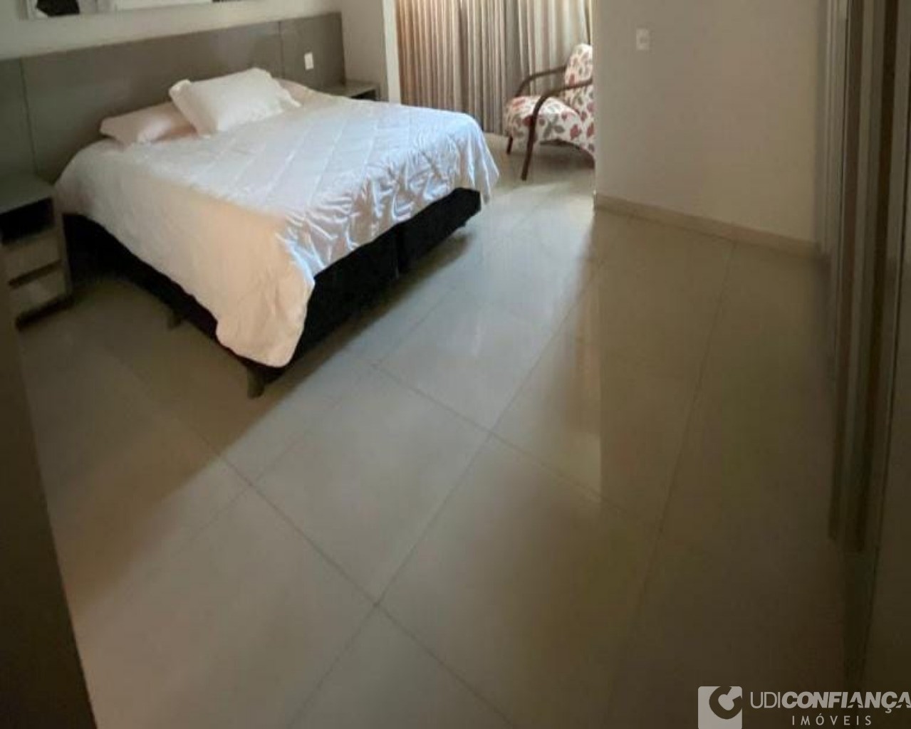 Apartamento à venda com 3 quartos, 105m² - Foto 10