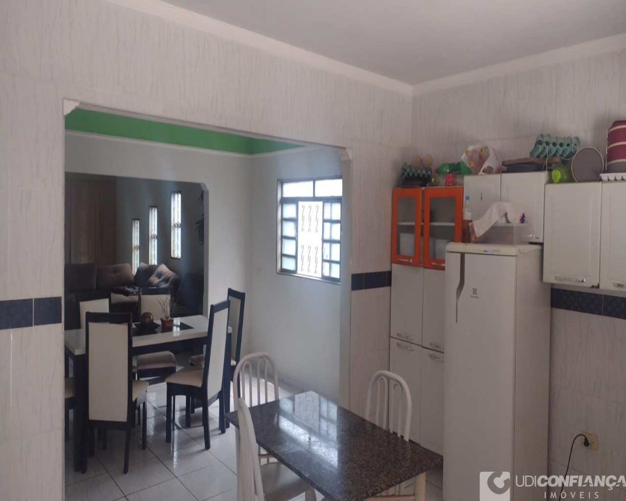 Casa à venda com 3 quartos, 200m² - Foto 3